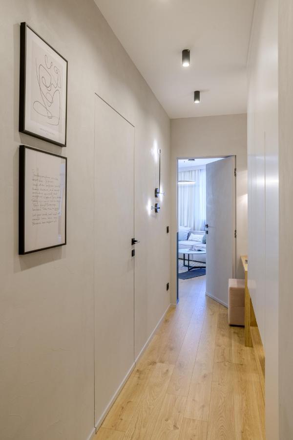 Апартамент Жасмин С Частен Гараж - Jasmin Apartment With Private Garage Várna Kültér fotó